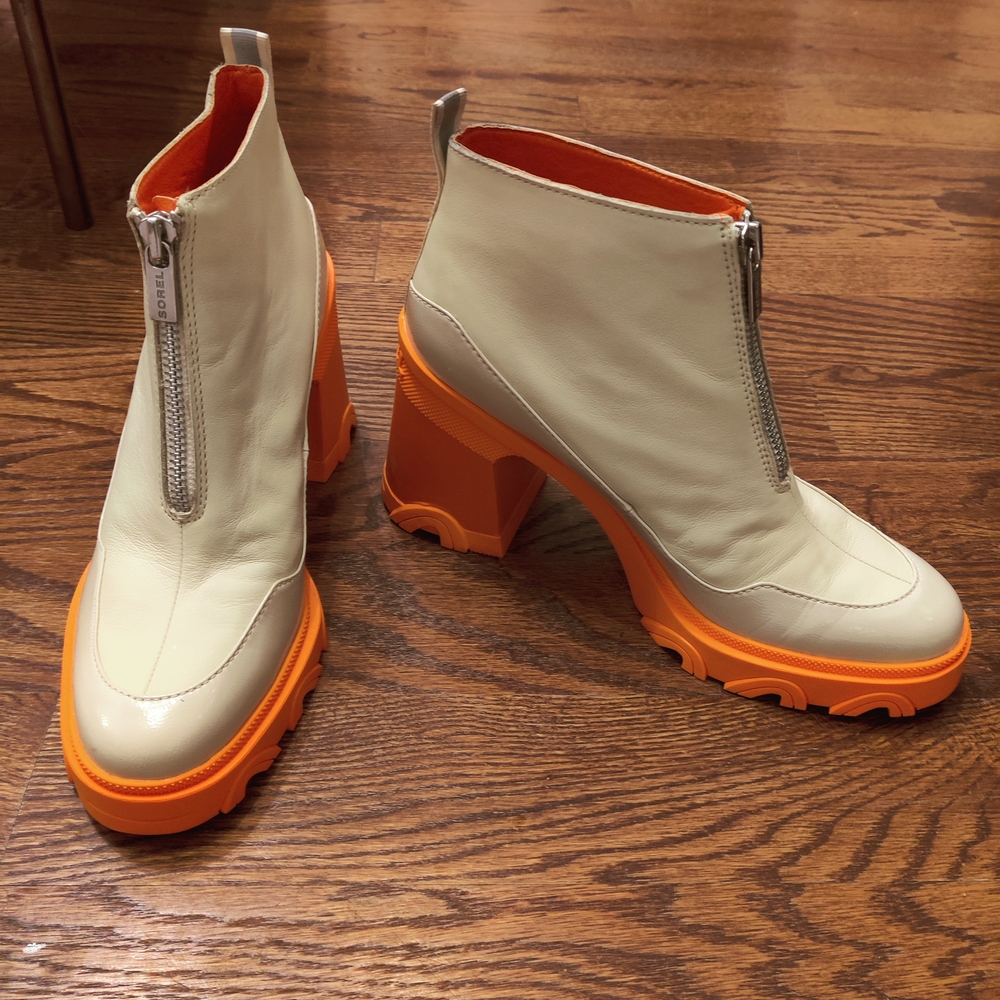 Sz 10 Orange and Cream Women's Ankle Boots